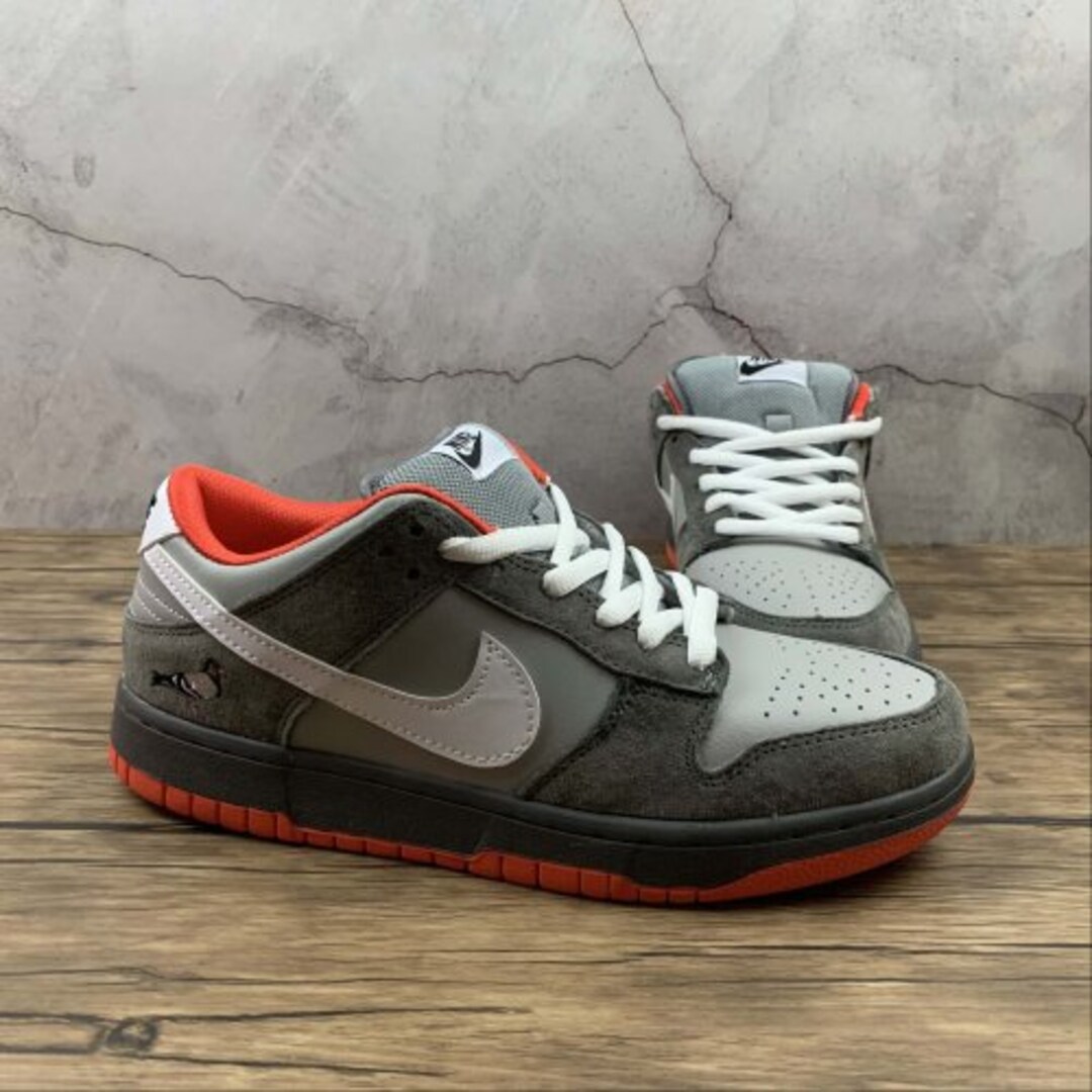 Nike SB Dunk Low Staple NYC Pigeon MakerPlace by Michaels